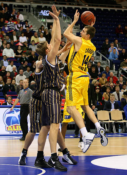 仍在坚守 仍在坚守