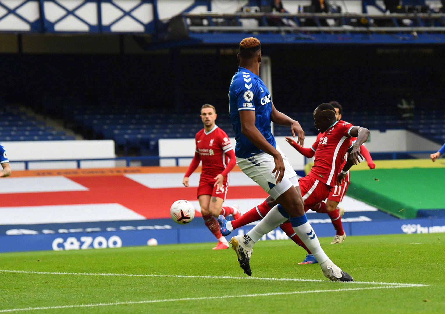 献了关键的 献了关键的